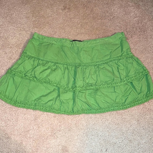 Women’s Polo Ralph Lauren Green Mini Ruffled Skirt Size 30 - Picture 1 of 4